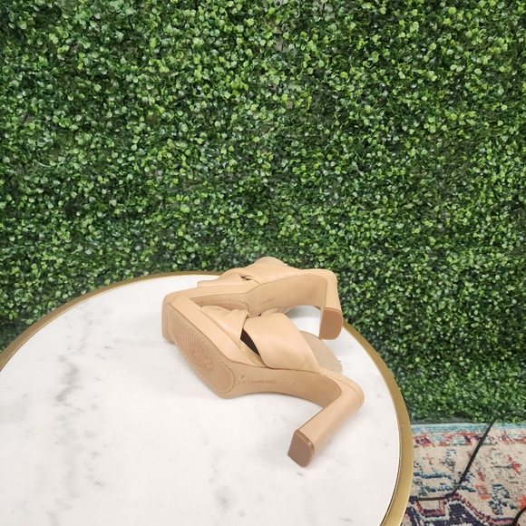 VINCE CAMUTO Women's Elmindi Square Toe Crossover High Heel Sandals Nude - Picture 2 of 6